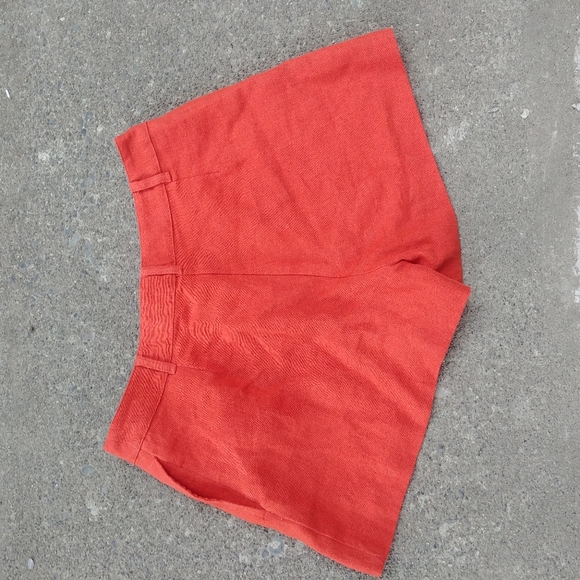 CLEARANCE Burnt Orange Linen Shorts size 4 - Picture 2 of 3